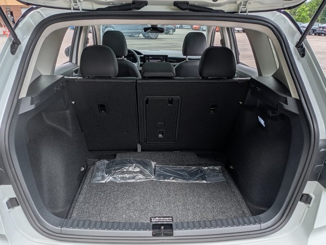 2025 Volkswagen Taos SE Black