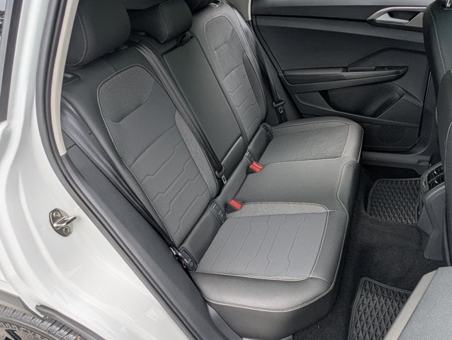 2025 Volkswagen Taos SE Black
