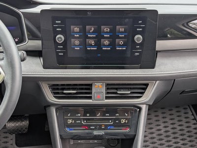 2025 Volkswagen Taos SE Black