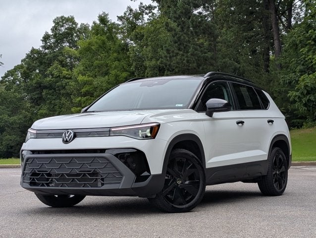 2025 Volkswagen Taos SE Black