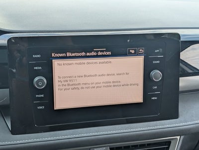 2025 Volkswagen Taos SE Black