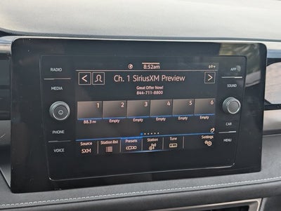 2025 Volkswagen Taos SE Black