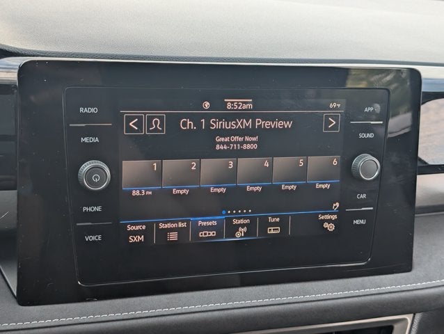 2025 Volkswagen Taos SE Black