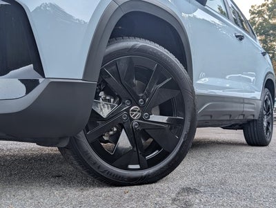 2025 Volkswagen Taos SE Black