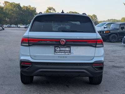 2025 Volkswagen Taos SE Black