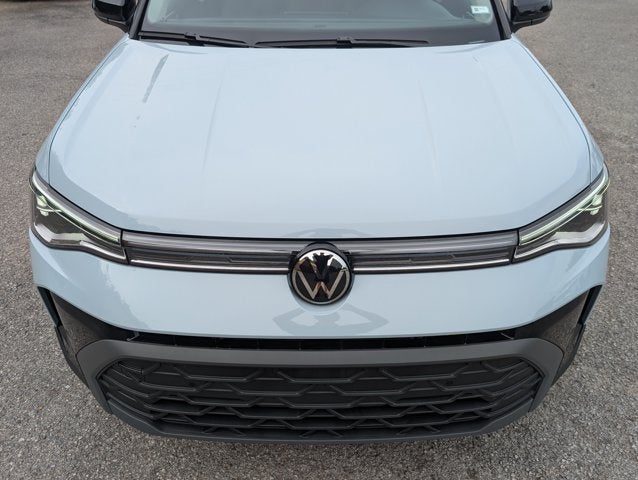 2026 Volkswagen Taos SE Black