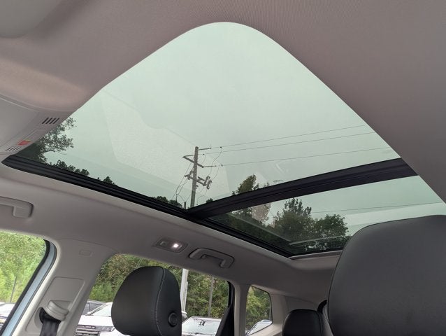 2026 Volkswagen Taos SE Black