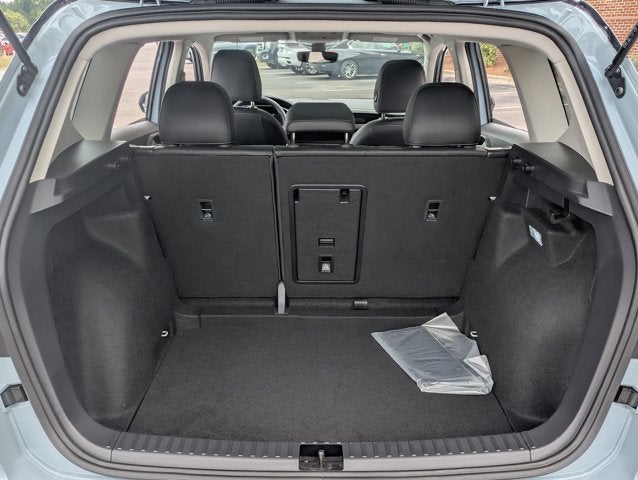 2026 Volkswagen Taos SE Black
