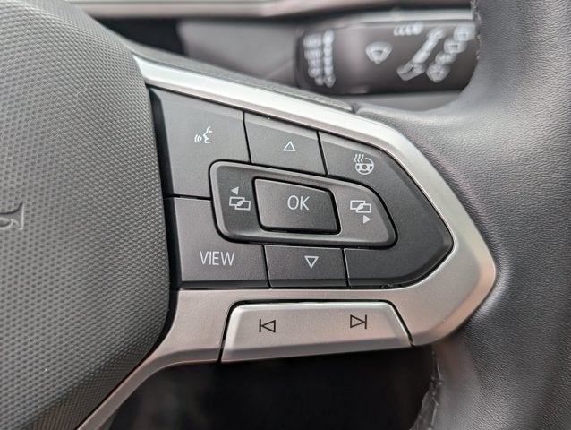 2026 Volkswagen Taos SE Black