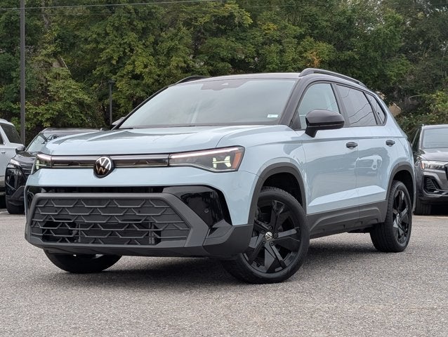 2026 Volkswagen Taos SE Black