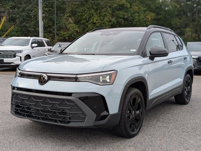 2026 Volkswagen Taos SE Black