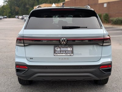 2026 Volkswagen Taos SE Black