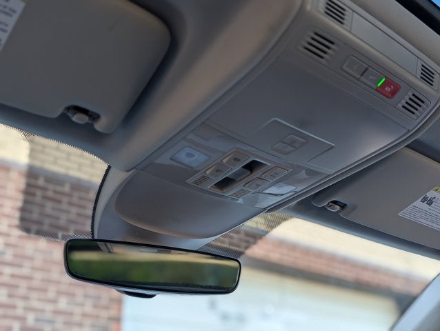 2025 Volkswagen Taos SE Black