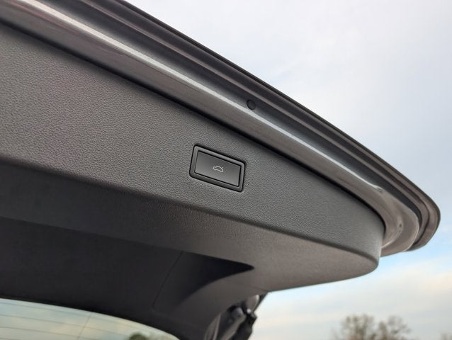 2024 Volkswagen Tiguan SEL R-Line