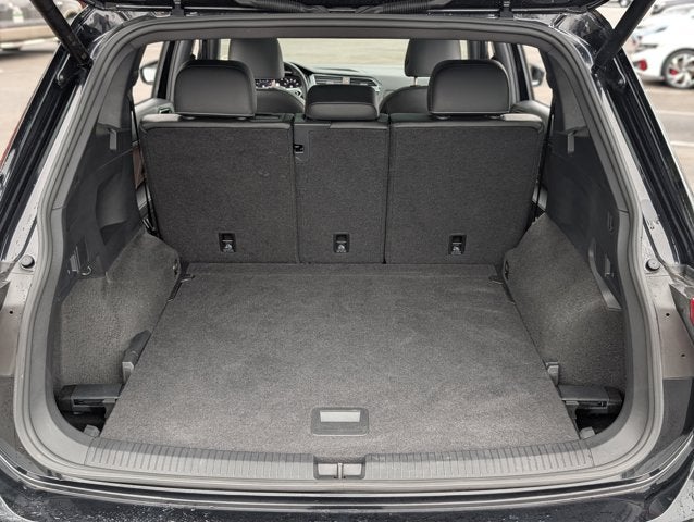 2024 Volkswagen Tiguan SEL R-Line