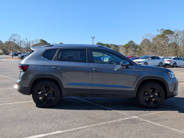 2025 Volkswagen Taos SEL