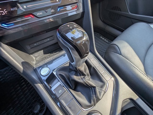 2025 Volkswagen Taos SEL