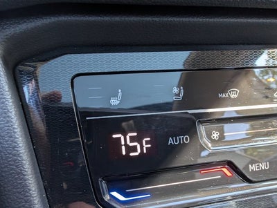 2025 Volkswagen Taos SEL