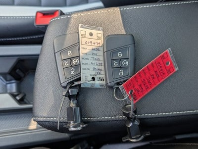 2025 Volkswagen Taos SEL