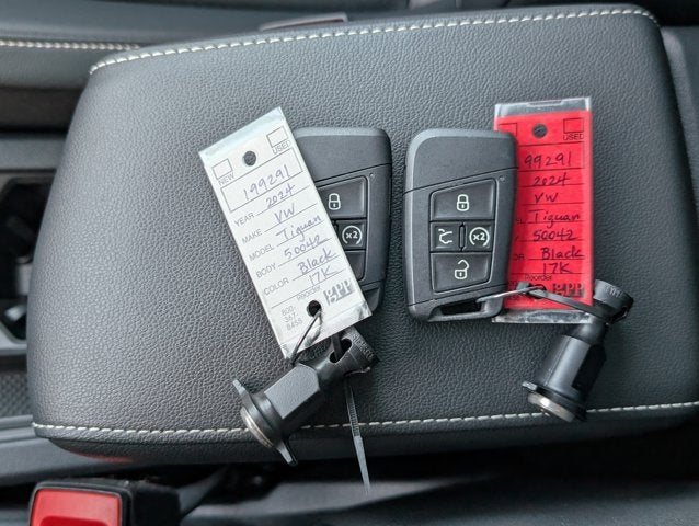 2024 Volkswagen Tiguan SE R-Line Black