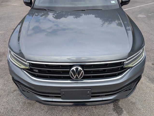 2023 Volkswagen Tiguan SE R-Line Black
