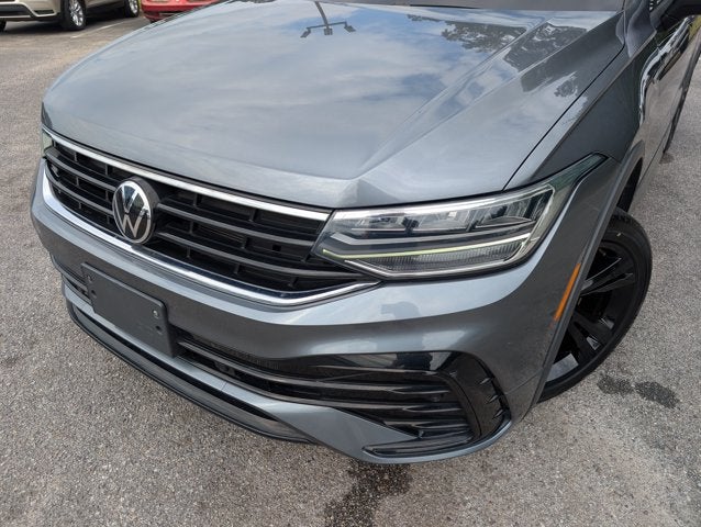 2023 Volkswagen Tiguan SE R-Line Black