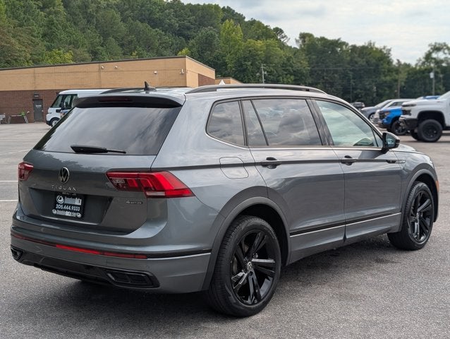 2023 Volkswagen Tiguan SE R-Line Black