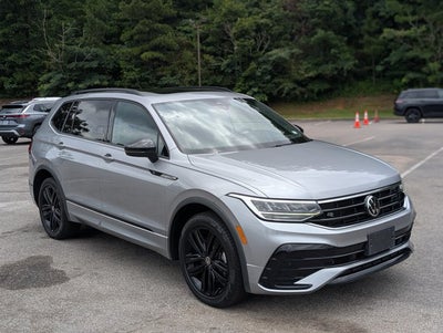2022 Volkswagen Tiguan SE R-Line Black