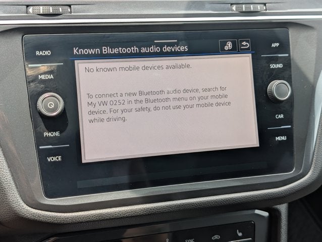 2022 Volkswagen Tiguan SE R-Line Black