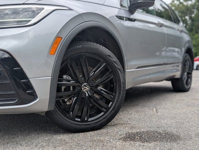 2022 Volkswagen Tiguan SE R-Line Black