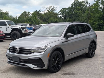 2022 Volkswagen Tiguan SE R-Line Black