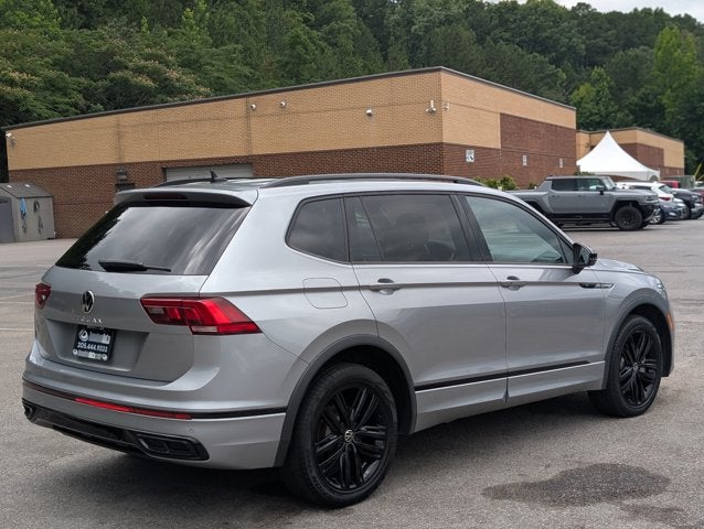 2022 Volkswagen Tiguan SE R-Line Black