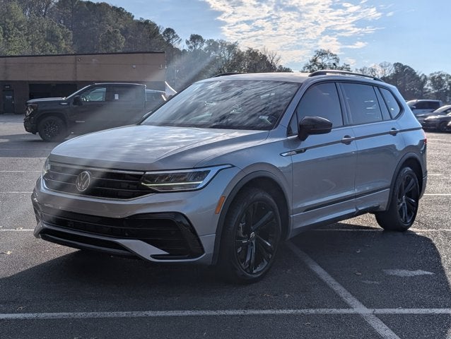 2023 Volkswagen Tiguan SE R-Line Black