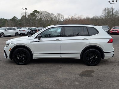 2023 Volkswagen Tiguan SE R-Line Black