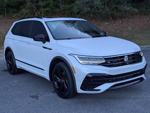 2023 Volkswagen Tiguan SE R-Line Black