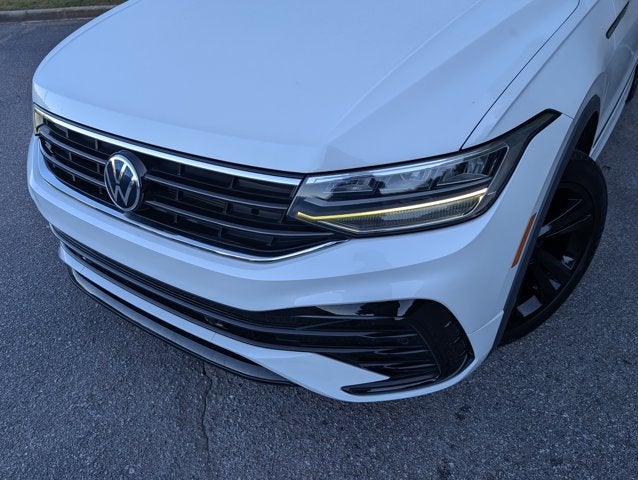 2023 Volkswagen Tiguan SE R-Line Black