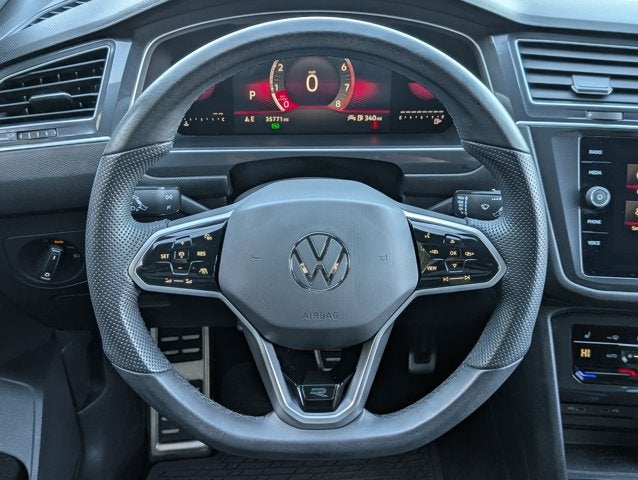 2023 Volkswagen Tiguan SE R-Line Black