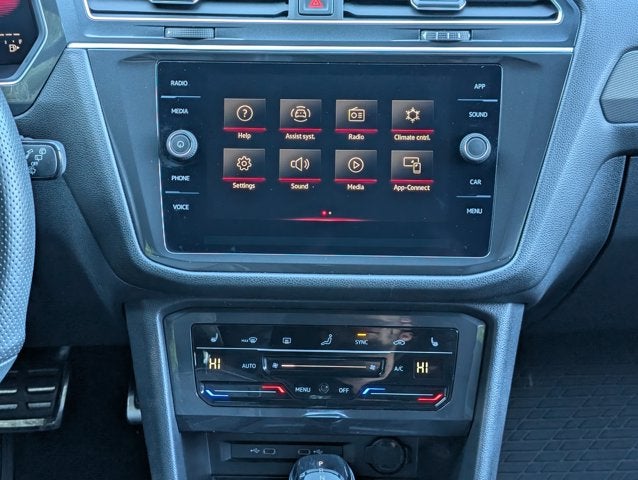 2023 Volkswagen Tiguan SE R-Line Black