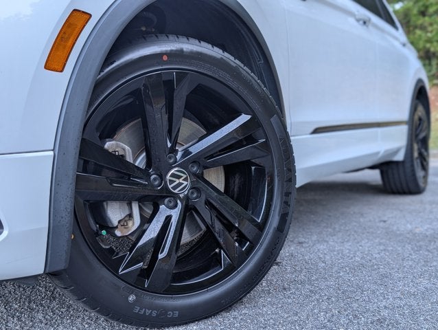 2023 Volkswagen Tiguan SE R-Line Black
