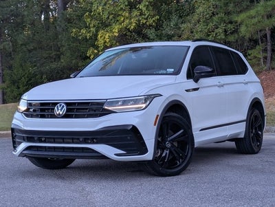 2023 Volkswagen Tiguan SE R-Line Black