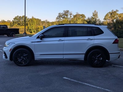2023 Volkswagen Tiguan SE R-Line Black