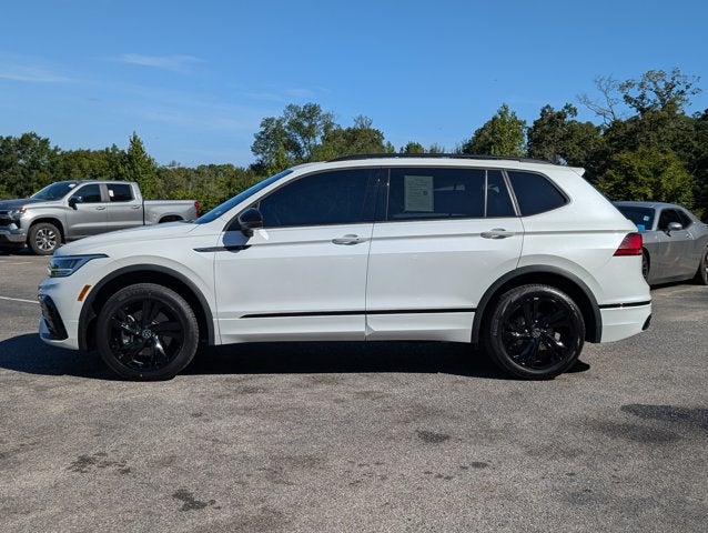 2024 Volkswagen Tiguan SE R-Line Black