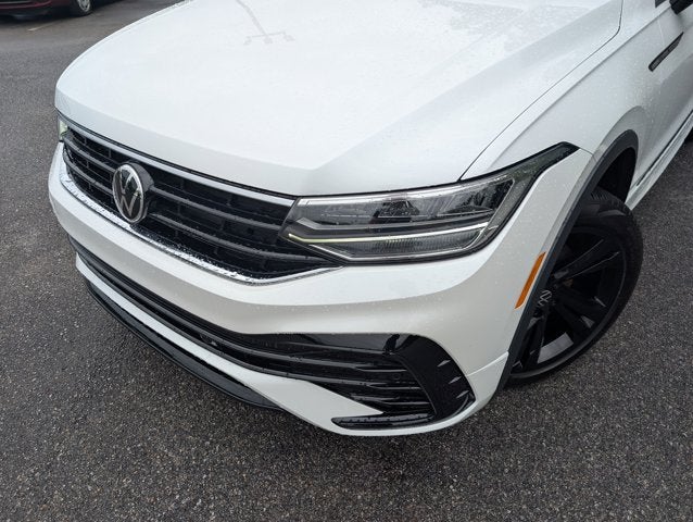 2024 Volkswagen Tiguan SE R-Line Black