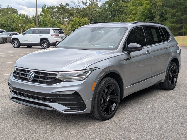 2023 Volkswagen Tiguan SE R-Line Black