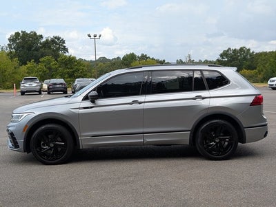 2023 Volkswagen Tiguan SE R-Line Black