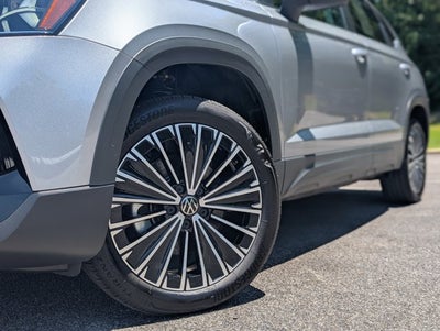 2025 Volkswagen Taos SE