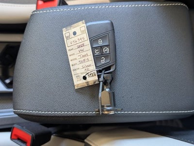 2025 Volkswagen Taos SE