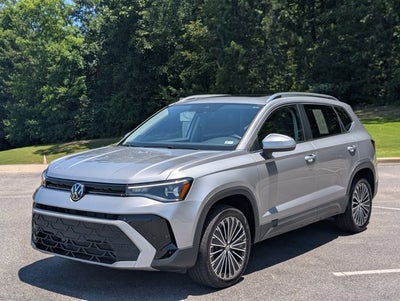 2025 Volkswagen Taos SE