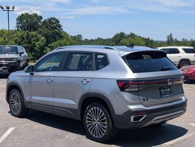 2025 Volkswagen Taos SE
