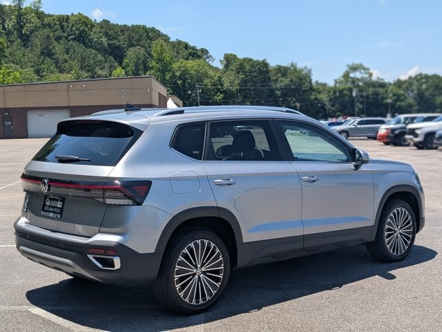 2025 Volkswagen Taos SE